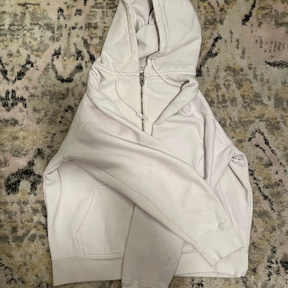 Brandy Melville Carla hoodie - Picture 3 of 6